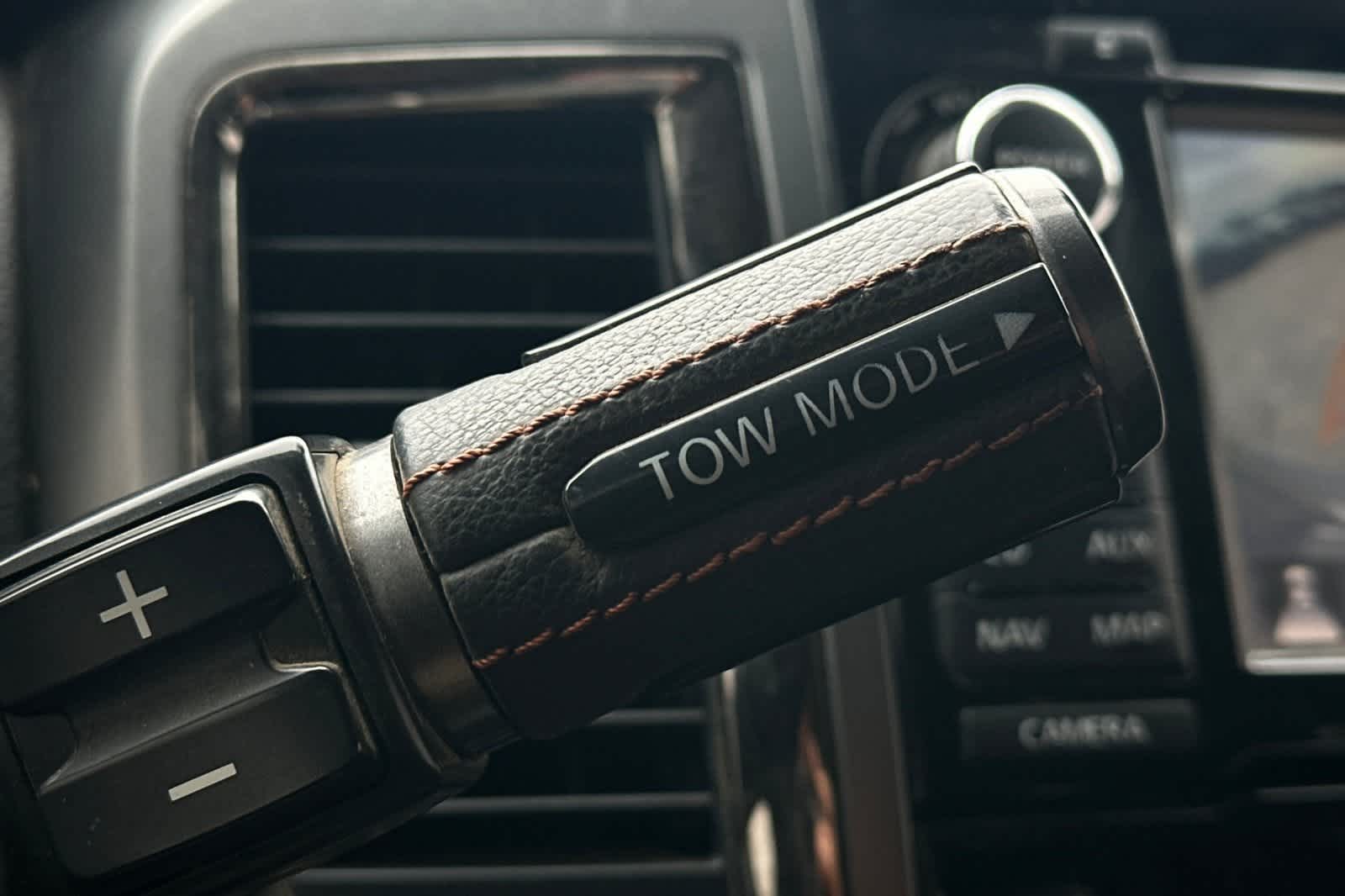 Thumbnail: 2018 Nissan Titan - 24