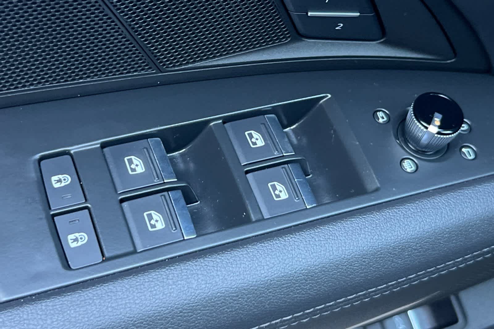 Thumbnail: 2023 Audi e-tron GT - 14