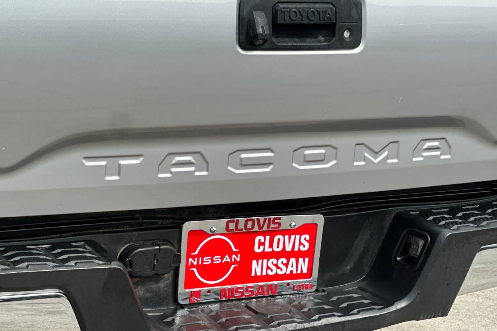 Thumbnail: 2020 Toyota Tacoma - 35