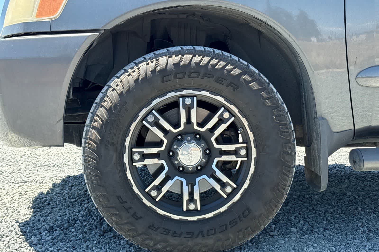 Thumbnail: 2009 Nissan Titan - 12