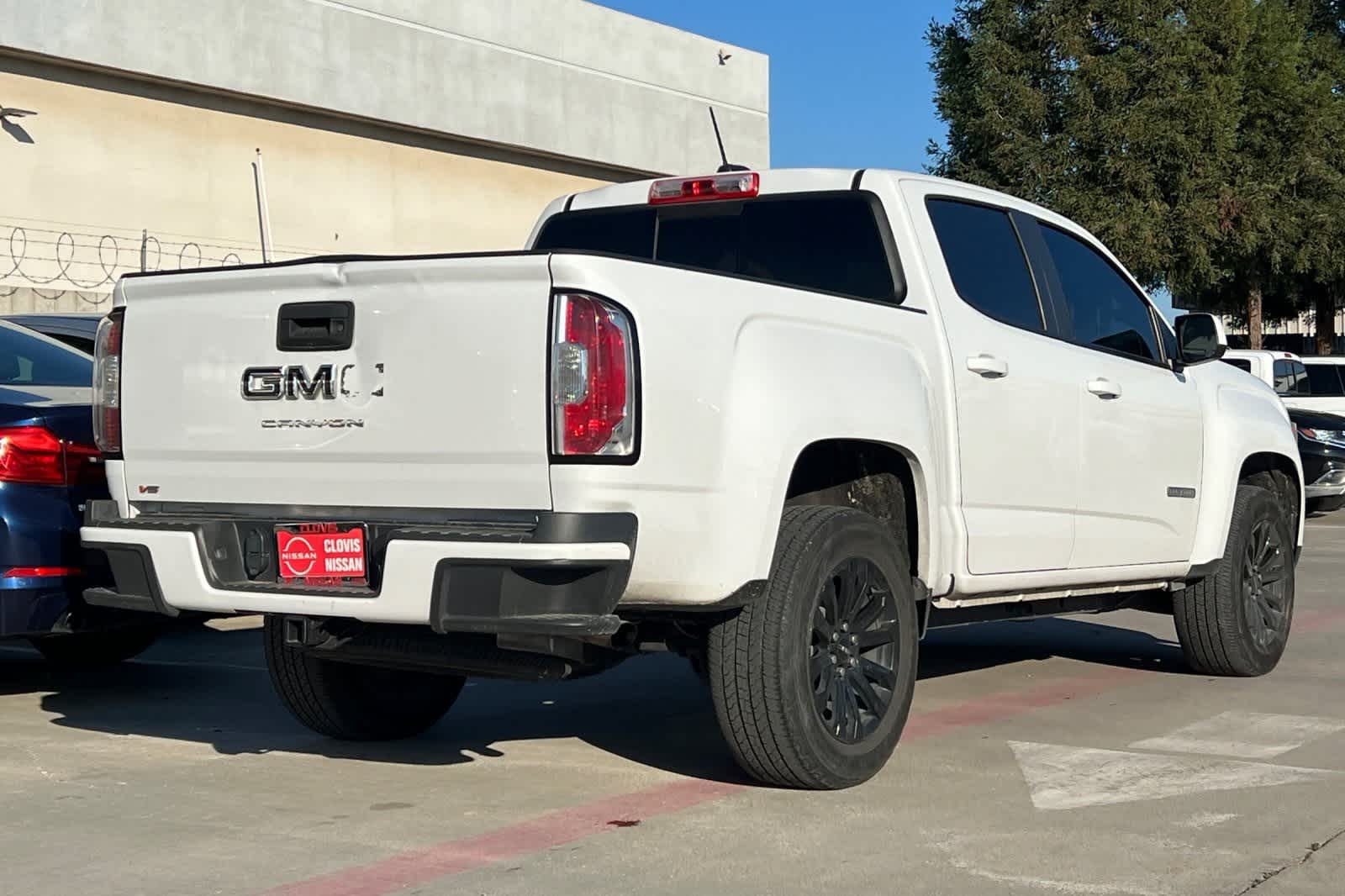 Thumbnail: 2022 GMC Canyon - 3
