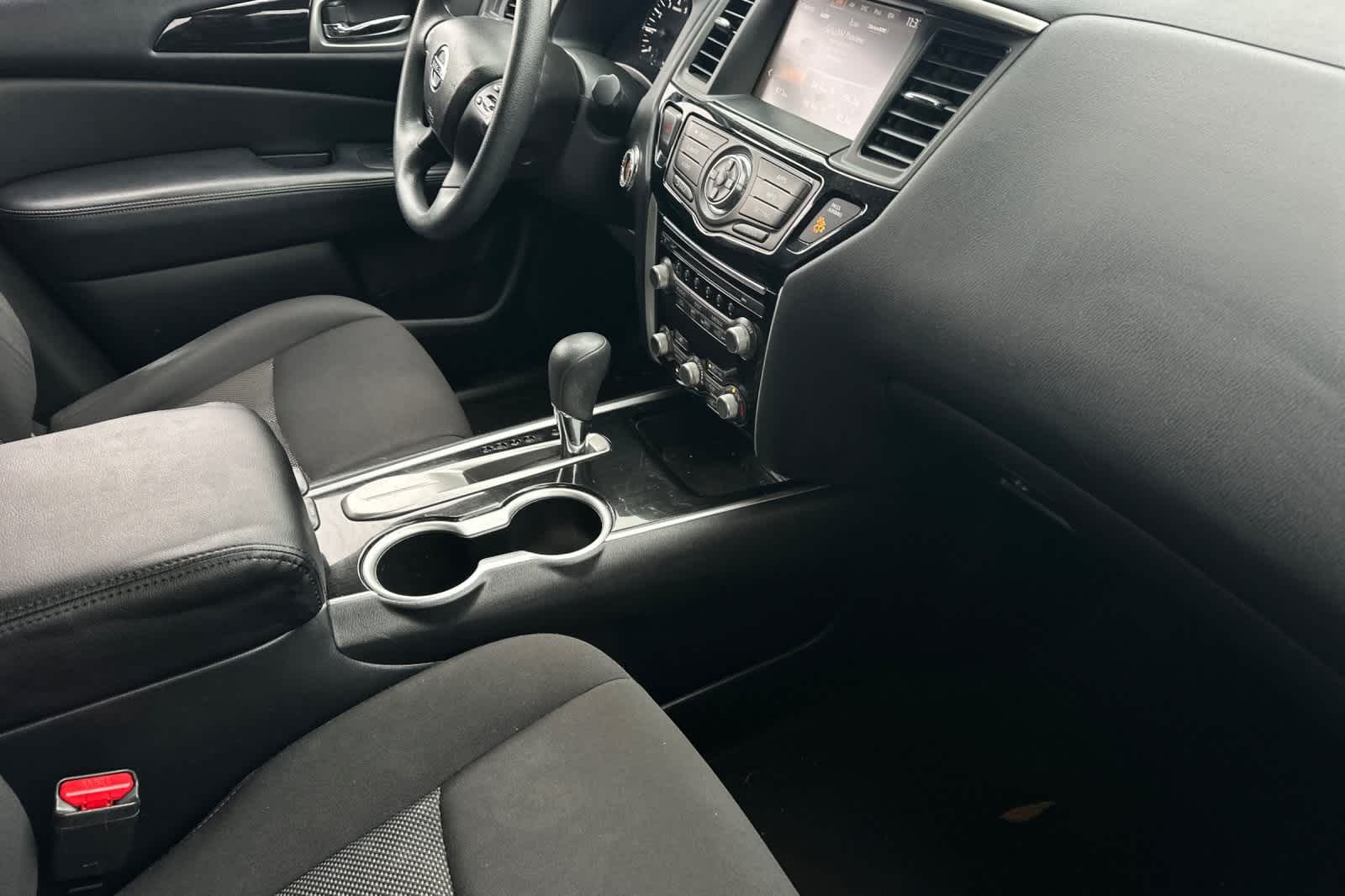 Thumbnail: 2020 Nissan Pathfinder - 18