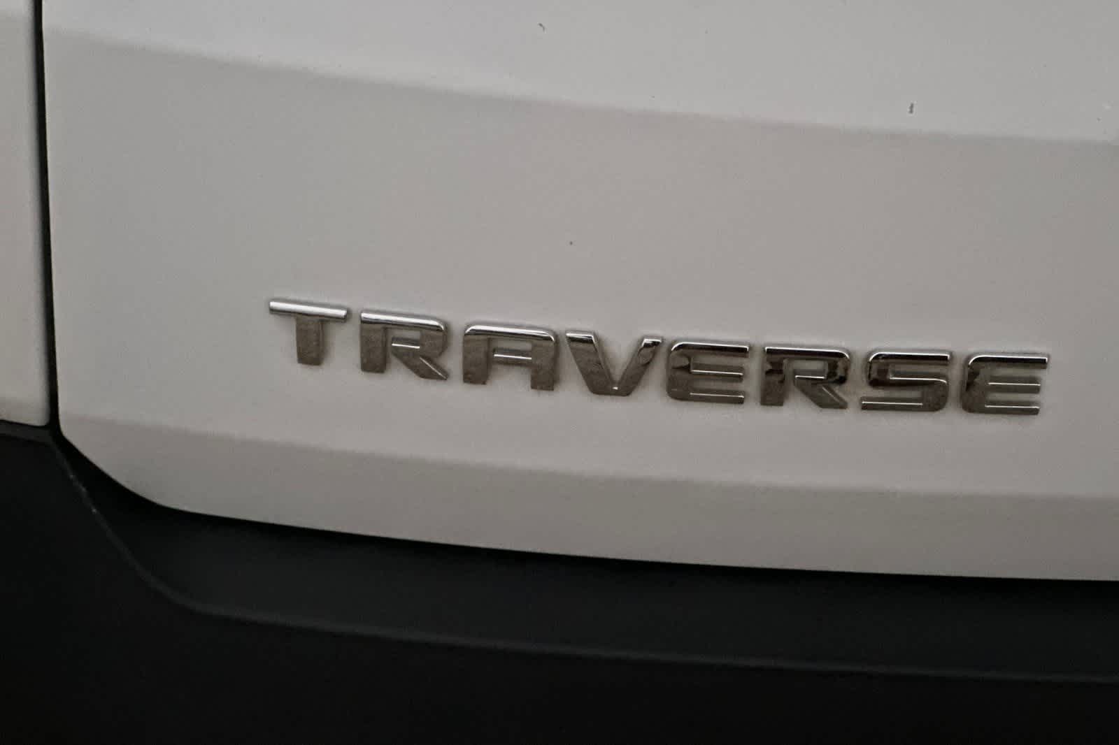 Thumbnail: 2019 Chevrolet Traverse - 17
