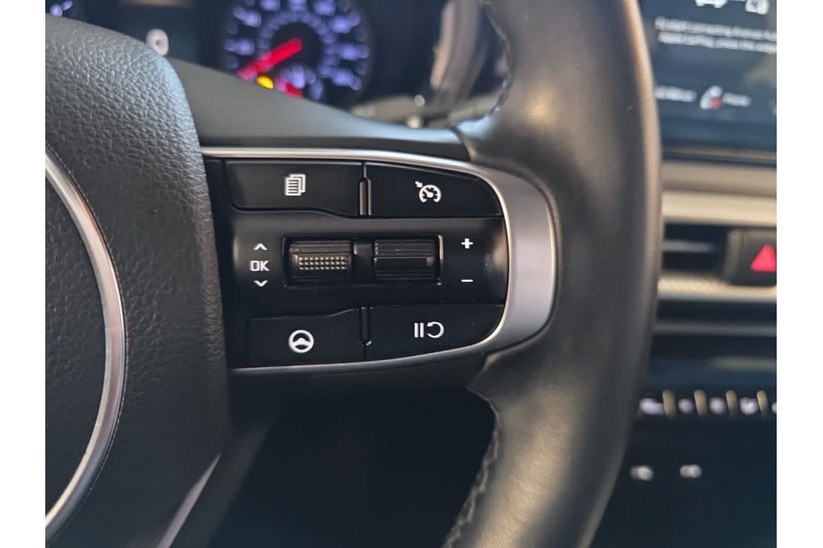 Thumbnail: 2021 Kia K5 - 28