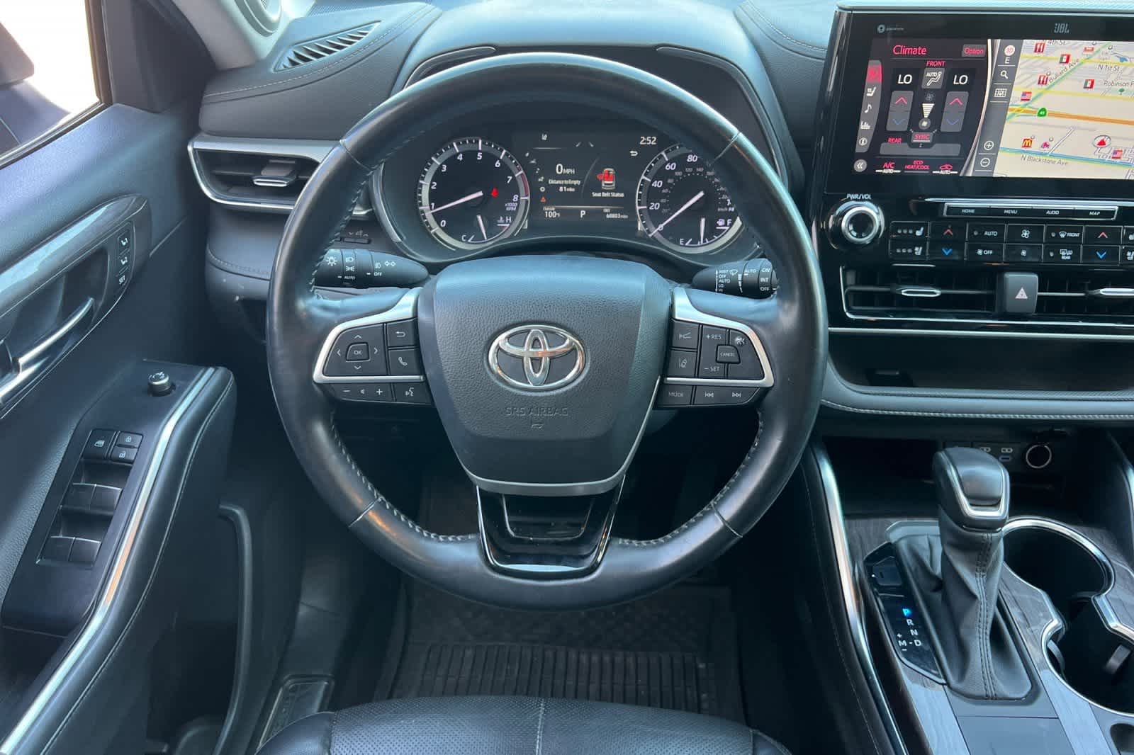 Thumbnail: 2022 Toyota Highlander - 17