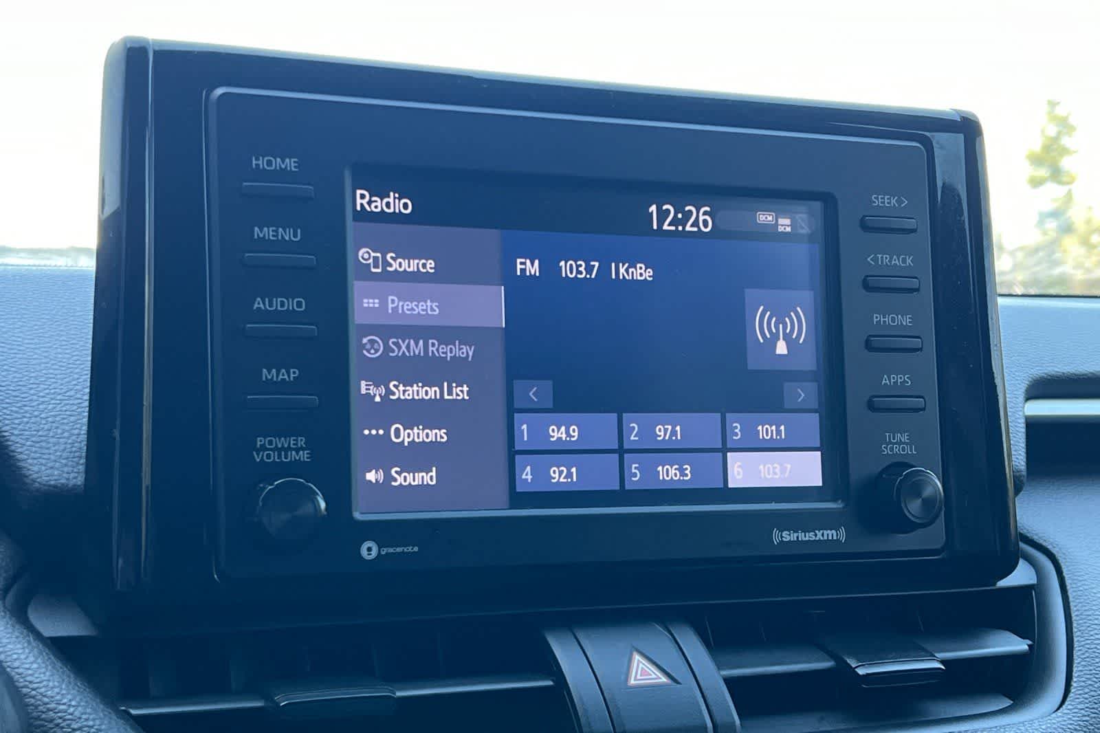 Thumbnail: 2021 Toyota RAV4 - 20