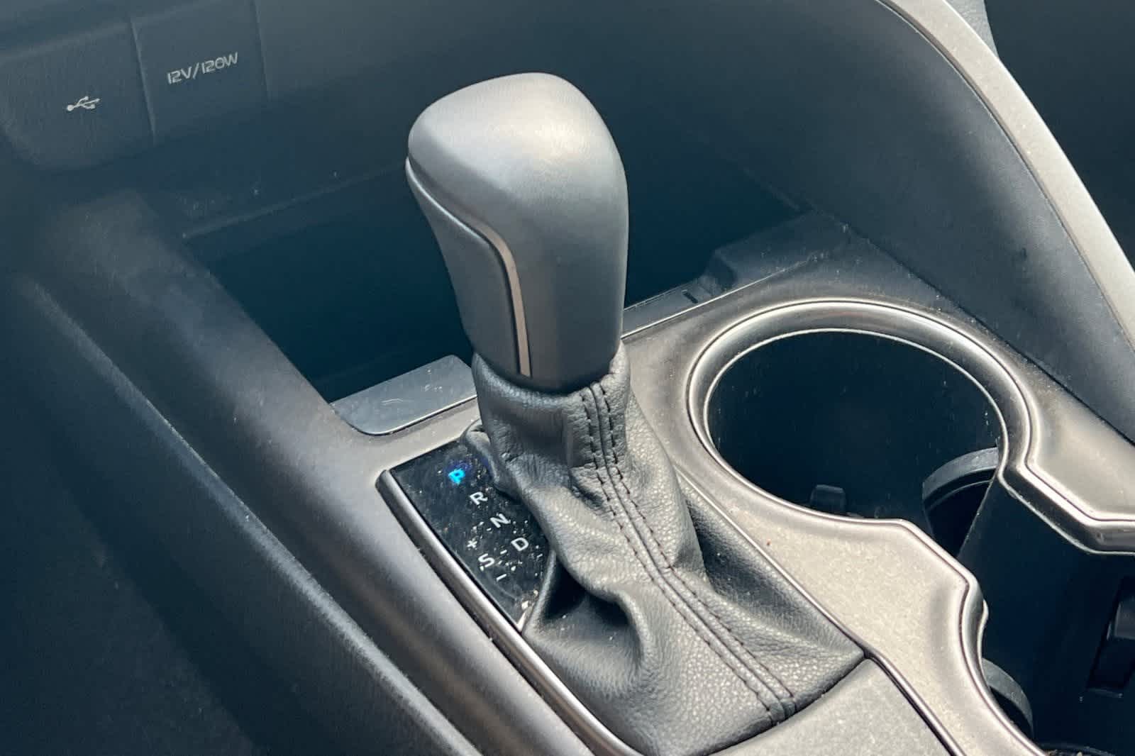 Thumbnail: 2021 Toyota Camry - 23
