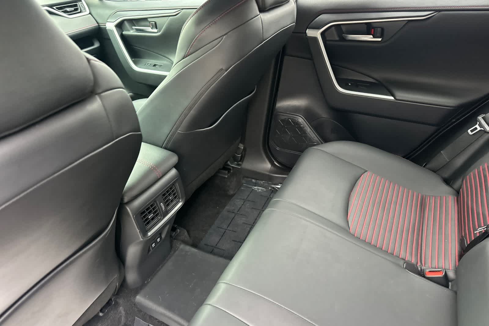 Thumbnail: 2021 Toyota RAV4 - 5