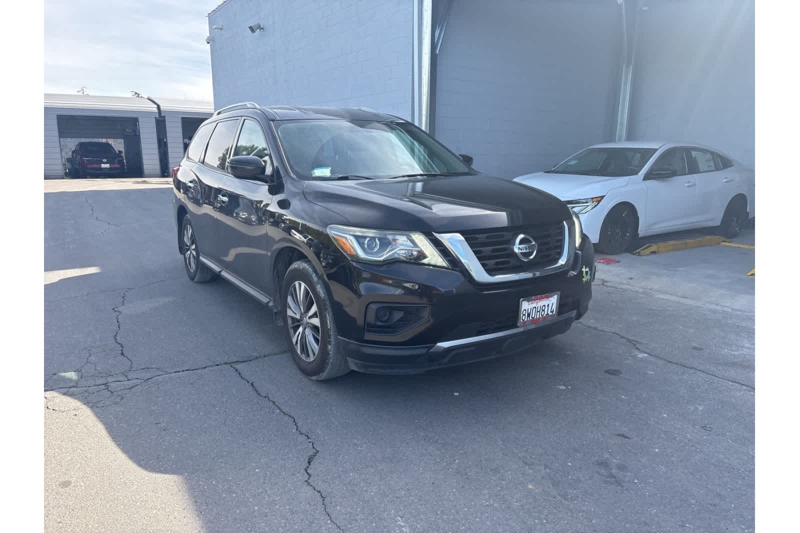 Thumbnail: 2020 Nissan Pathfinder - 10