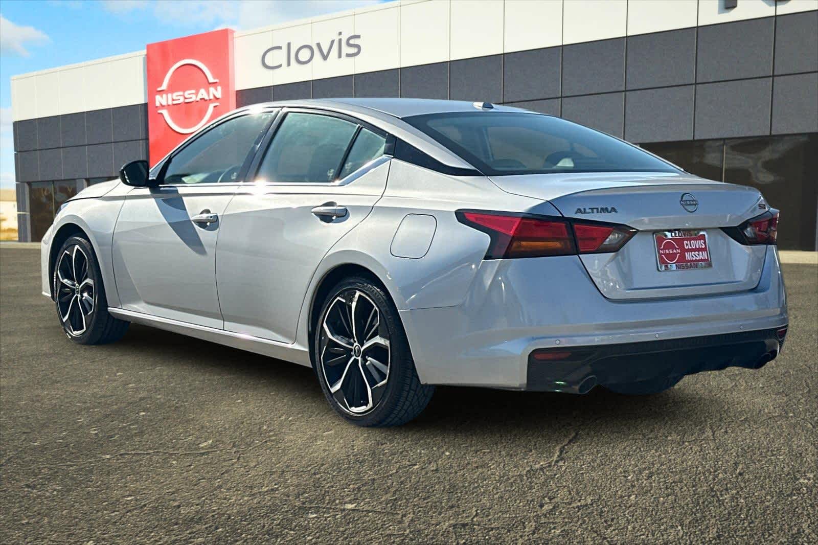 Thumbnail: 2023 Nissan Altima - 7