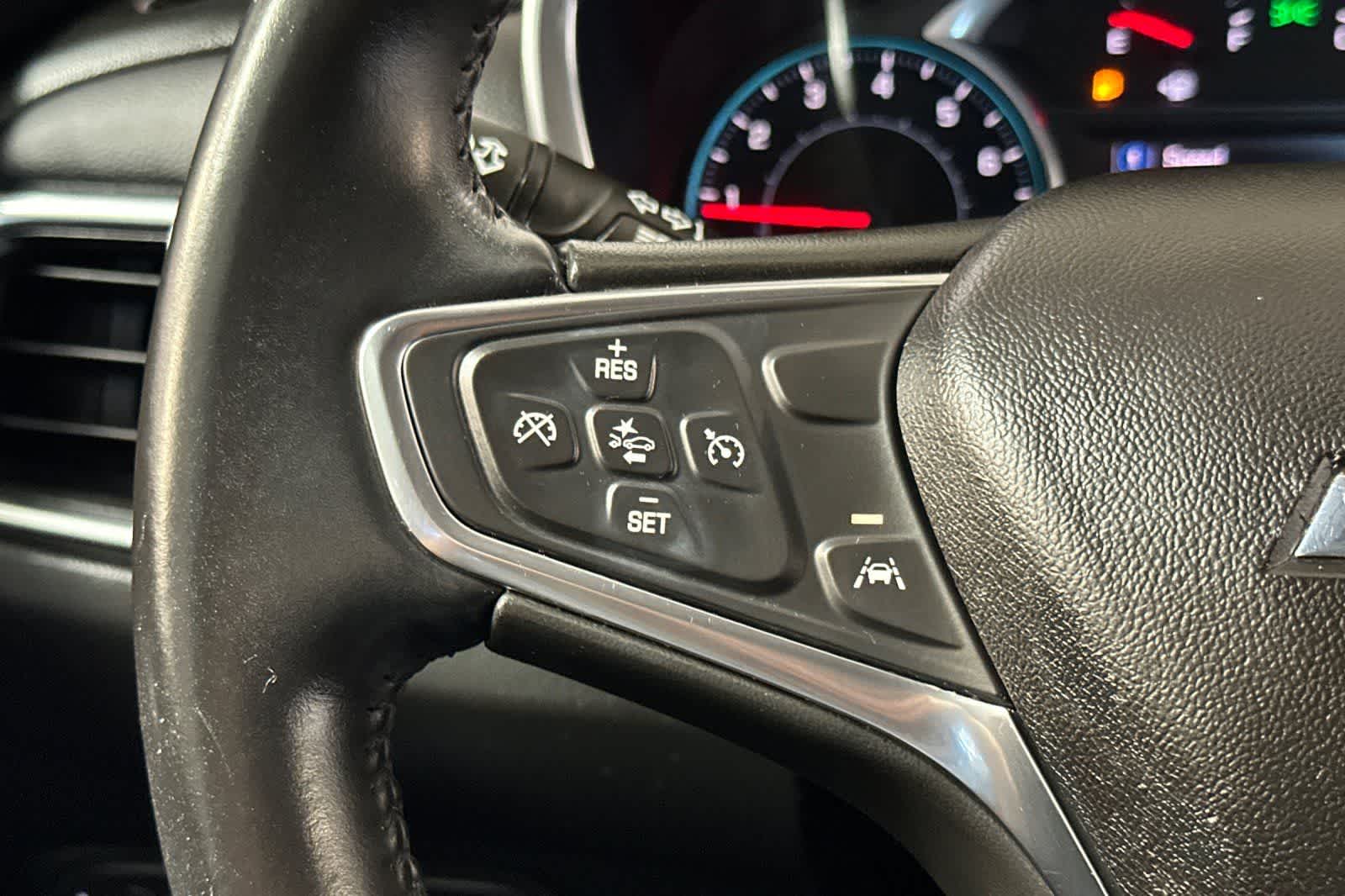 Thumbnail: 2021 Chevrolet Equinox - 31