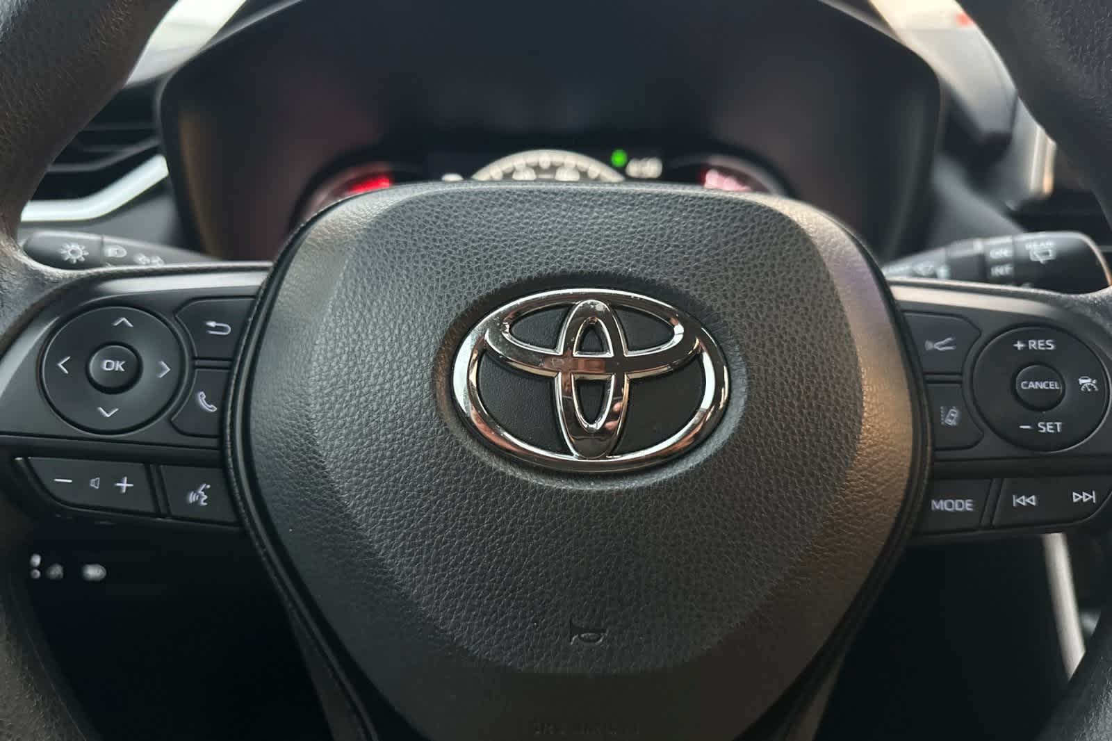 Thumbnail: 2025 Toyota RAV4 - 25