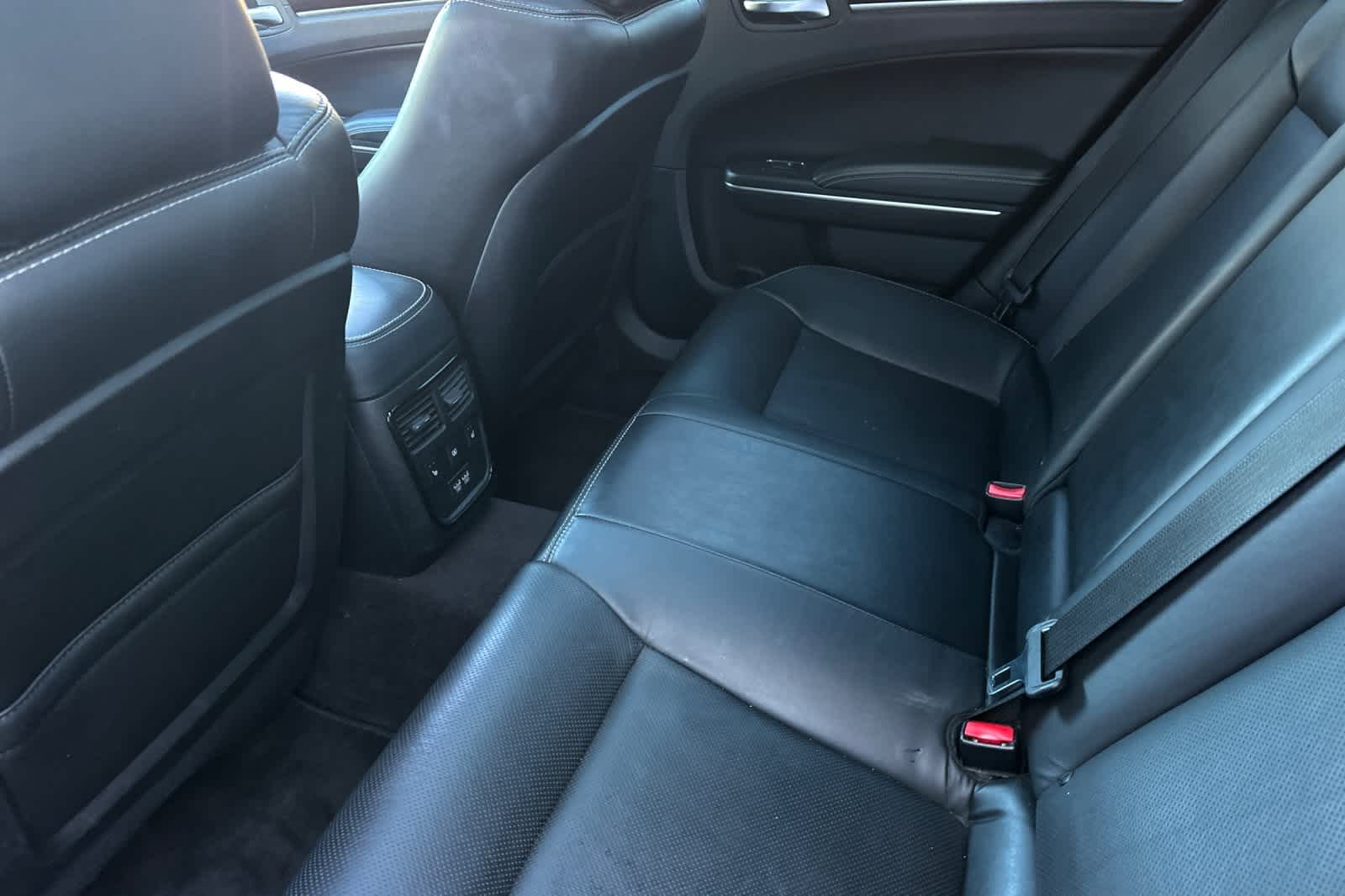 Thumbnail: 2018 Chrysler 300 - 5