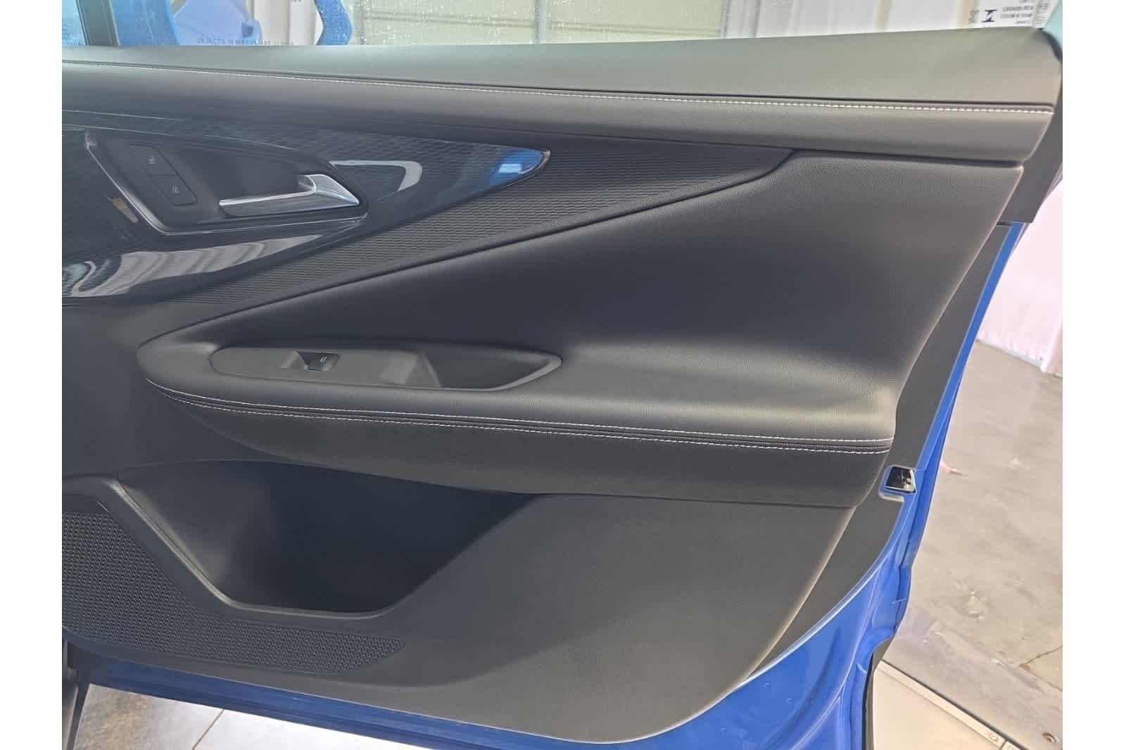 Thumbnail: 2025 Chevrolet Blazer EV - 14