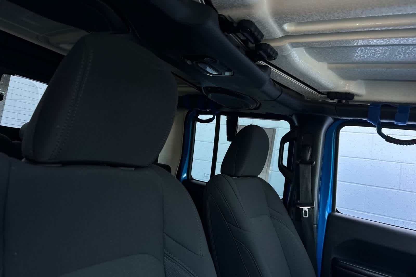 Thumbnail: 2021 Jeep Gladiator - 19