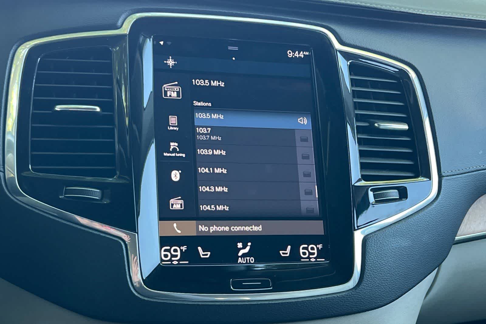 Thumbnail: 2020 Volvo XC90 - 21