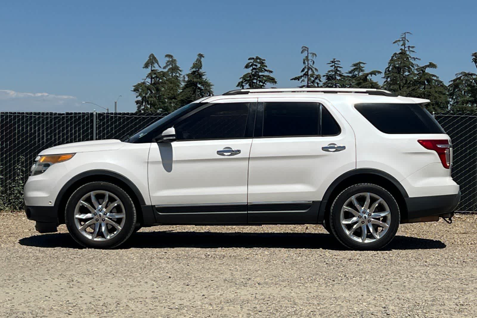 Thumbnail: 2014 Ford Explorer - 6