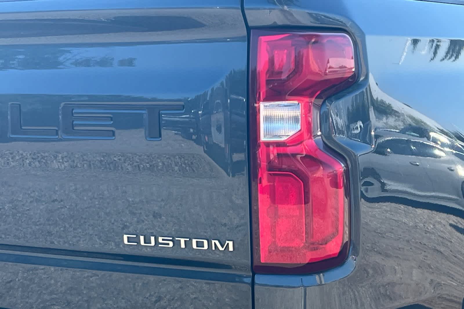 Thumbnail: 2021 Chevrolet Silverado 1500 - 13