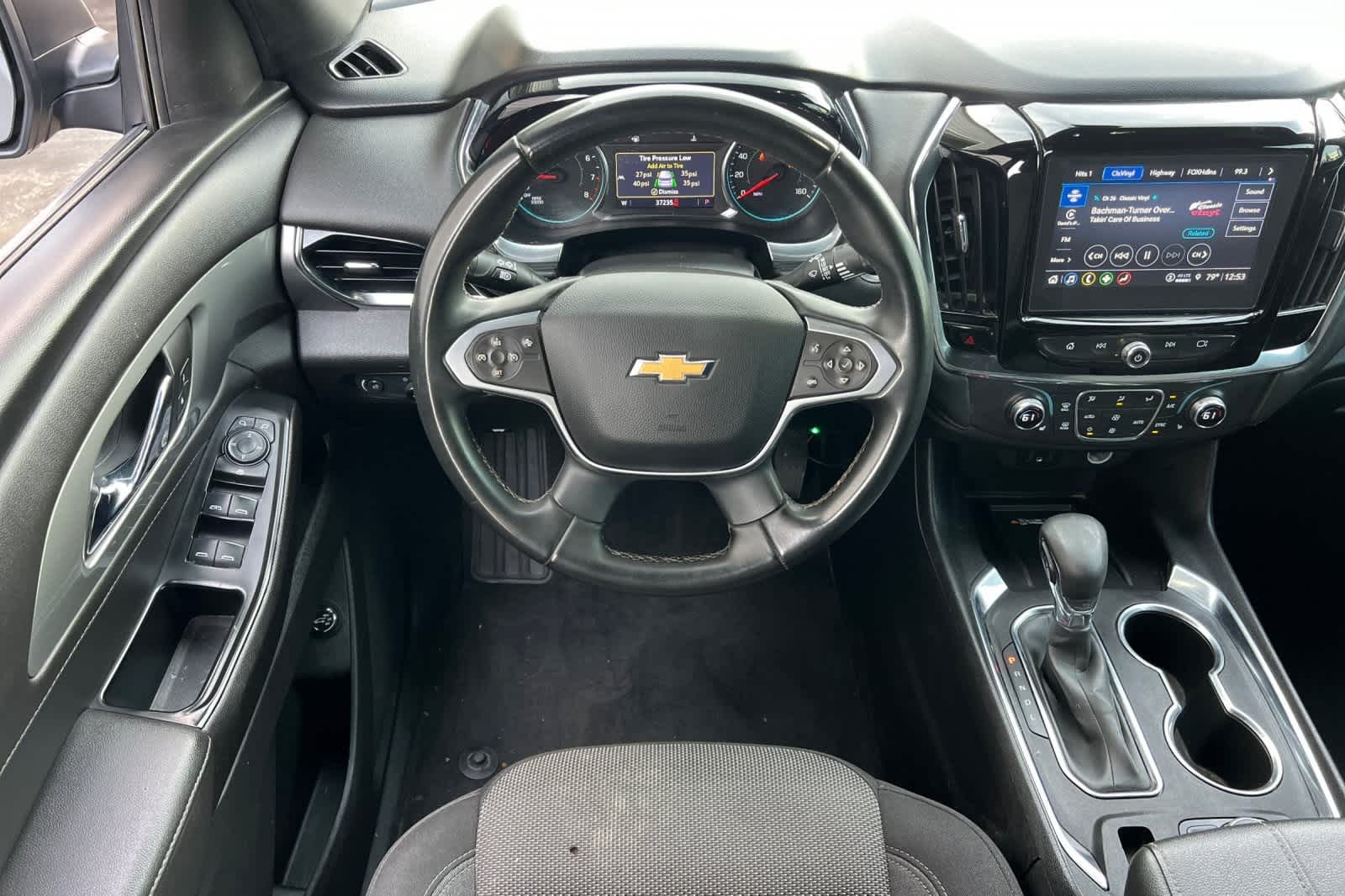 Thumbnail: 2023 Chevrolet Traverse - 14