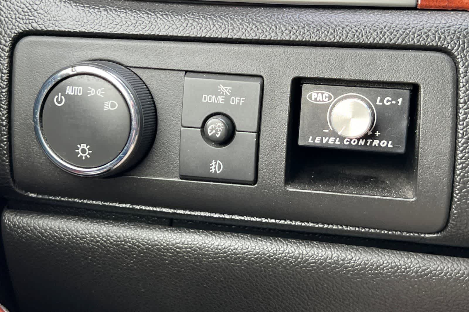 Thumbnail: 2012 Chevrolet Avalanche 1500 - 32