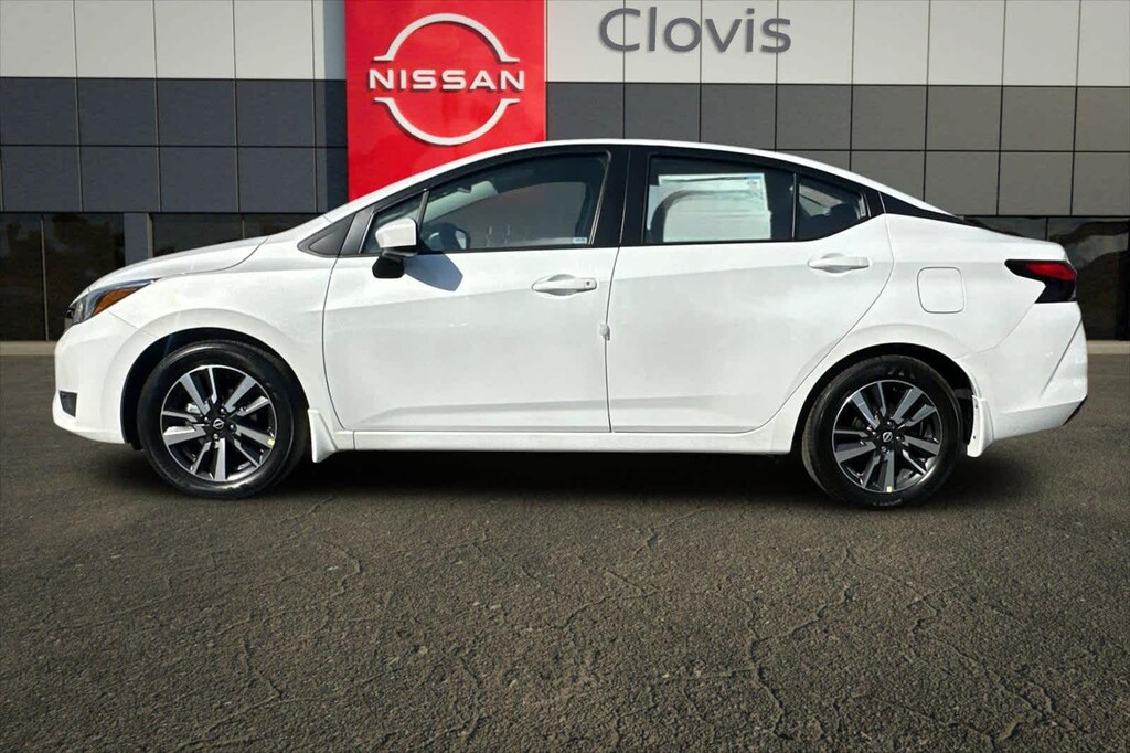New 2025 Nissan Versa 1.6 SV Sedan