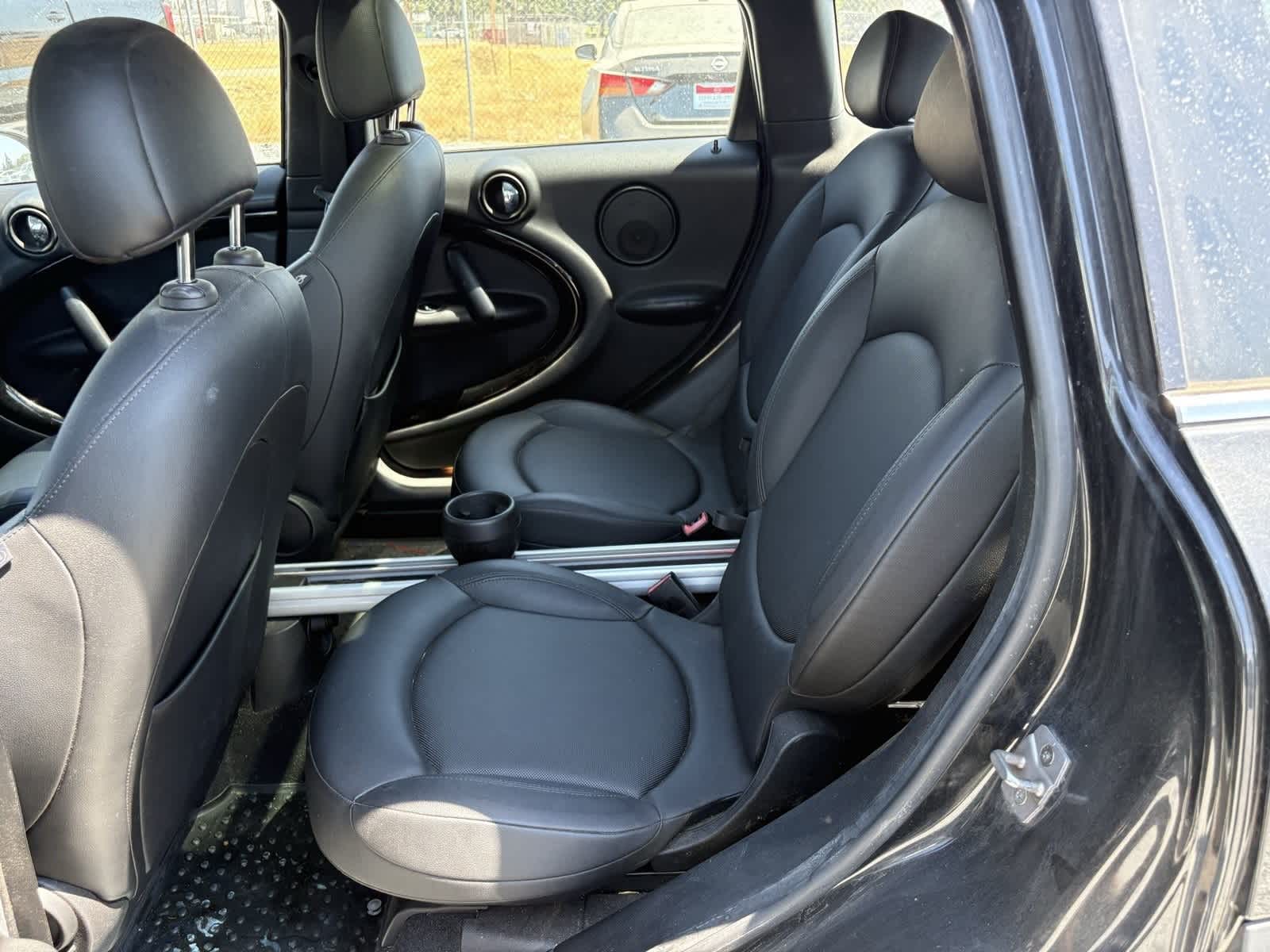 Thumbnail: 2011 MINI Cooper Countryman - 5