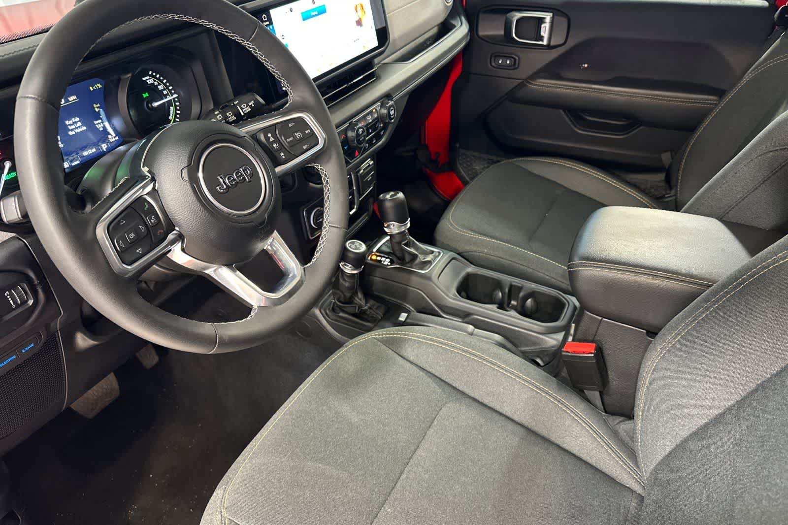 Thumbnail: 2025 Jeep Wrangler - 14