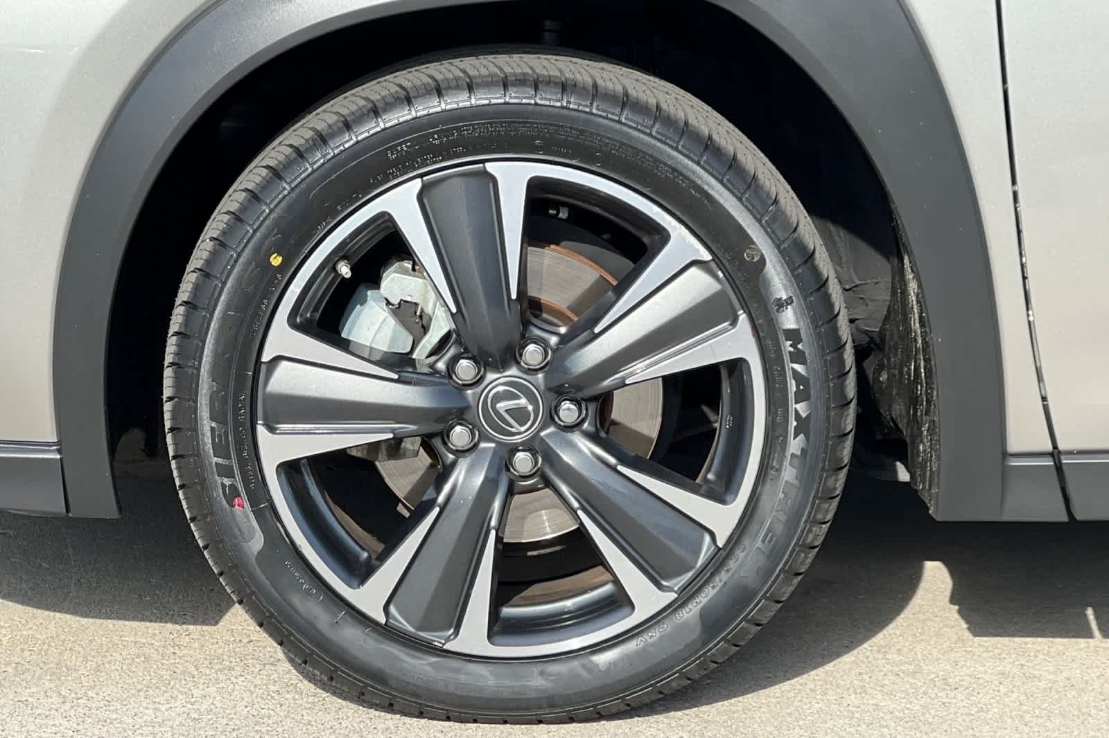 Thumbnail: 2020 Lexus UX - 27