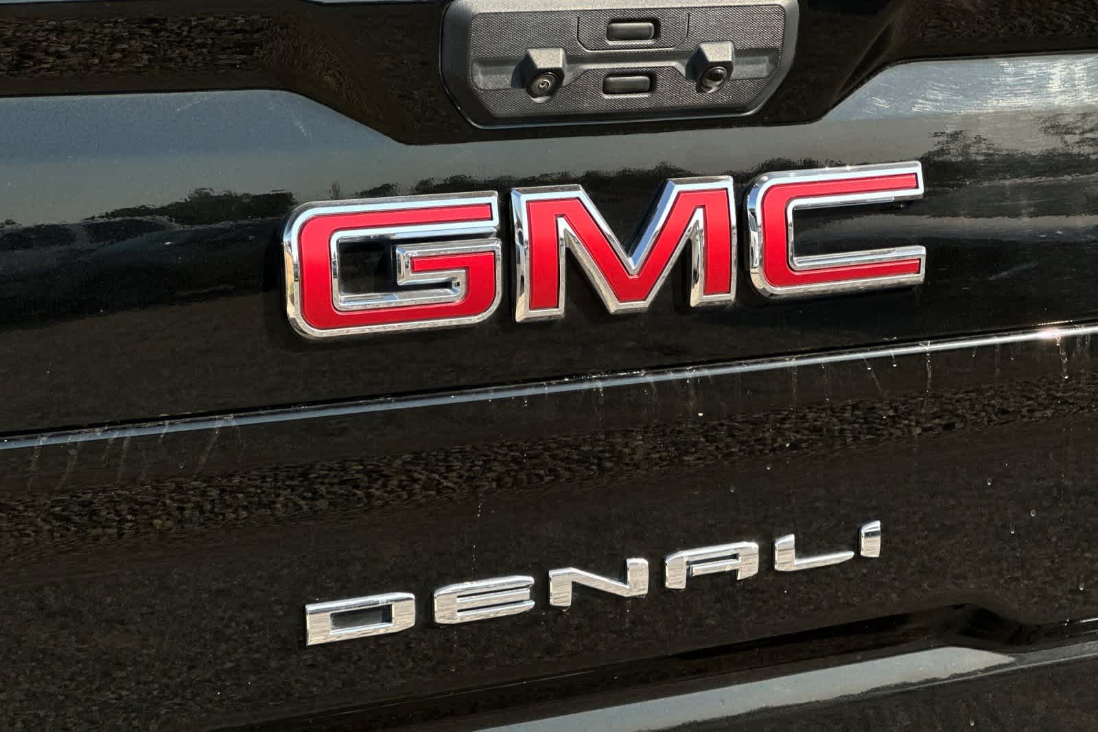 Thumbnail: 2023 GMC Sierra 2500 - 13