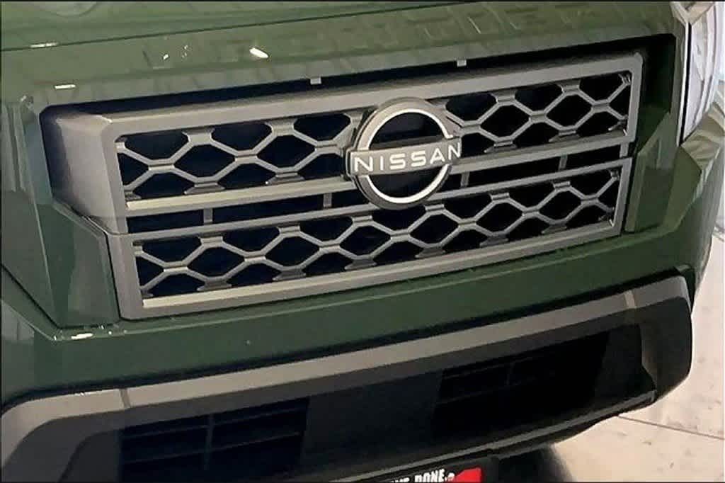 Thumbnail: 2024 Nissan Frontier - 13