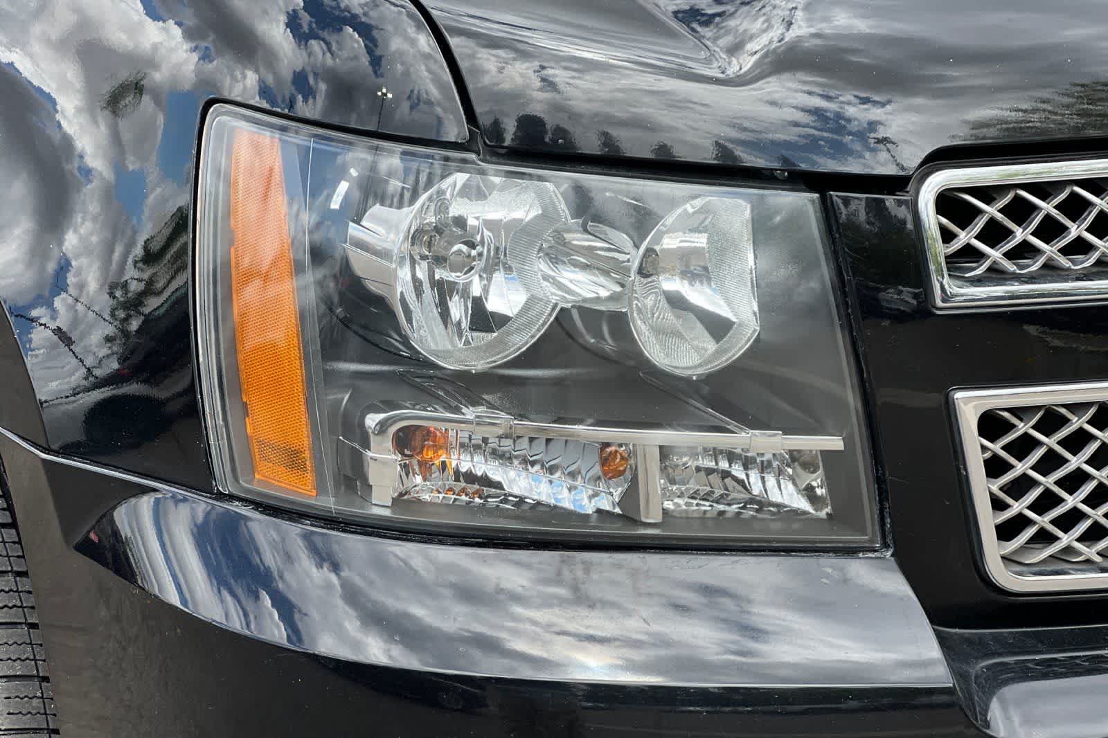 Thumbnail: 2012 Chevrolet Avalanche 1500 - 33