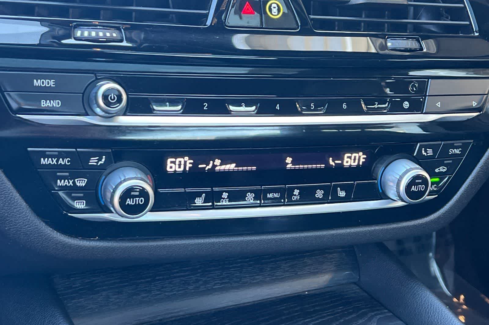 Thumbnail: 2023 BMW 5 Series - 24