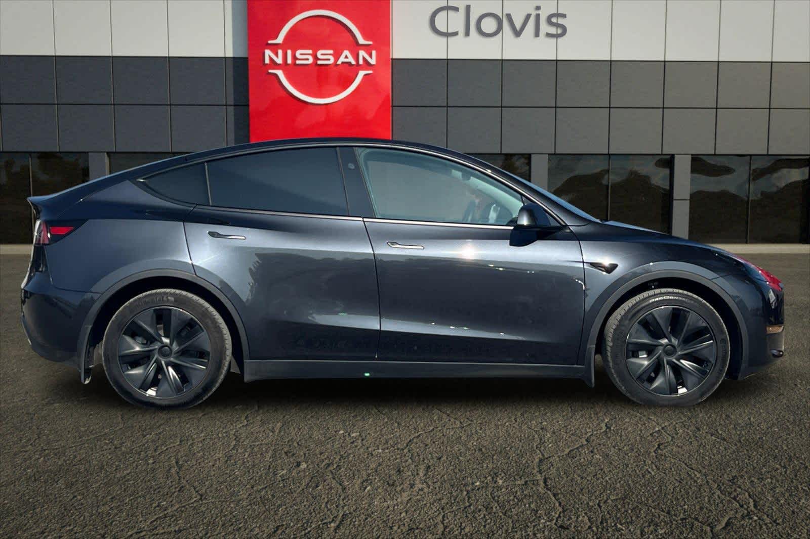 Thumbnail: 2024 Tesla Model Y - 9