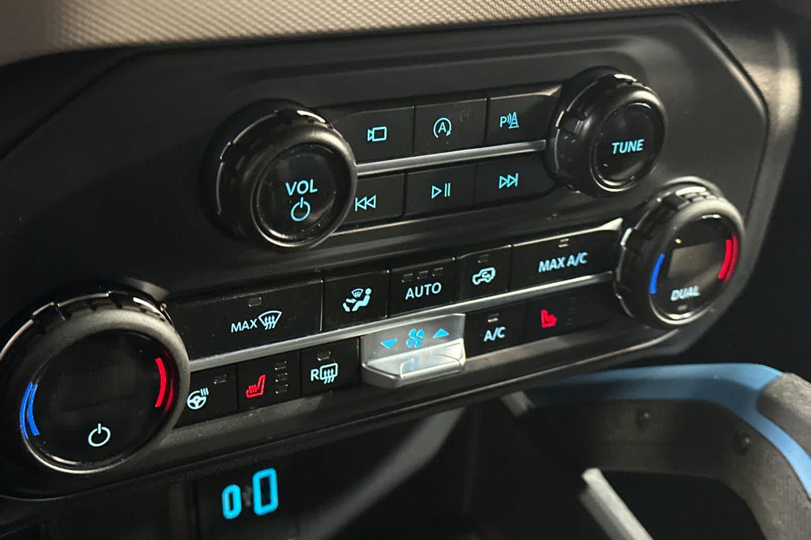 Thumbnail: 2024 Ford Bronco - 24