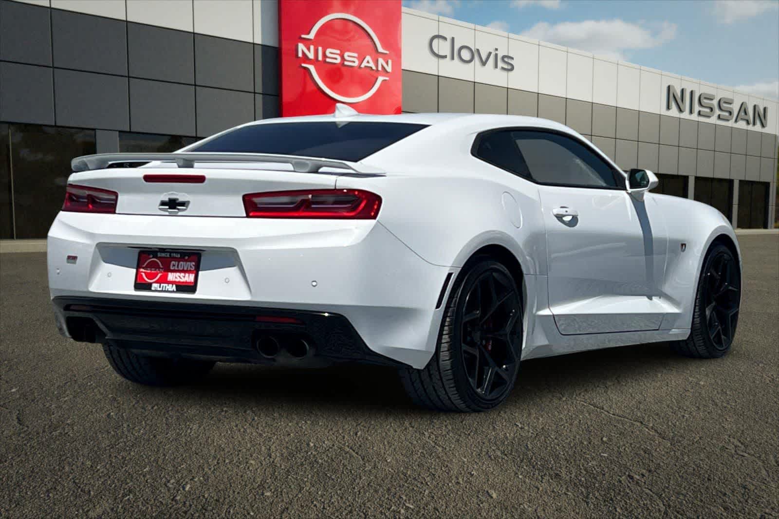 Thumbnail: 2016 Chevrolet Camaro - 3
