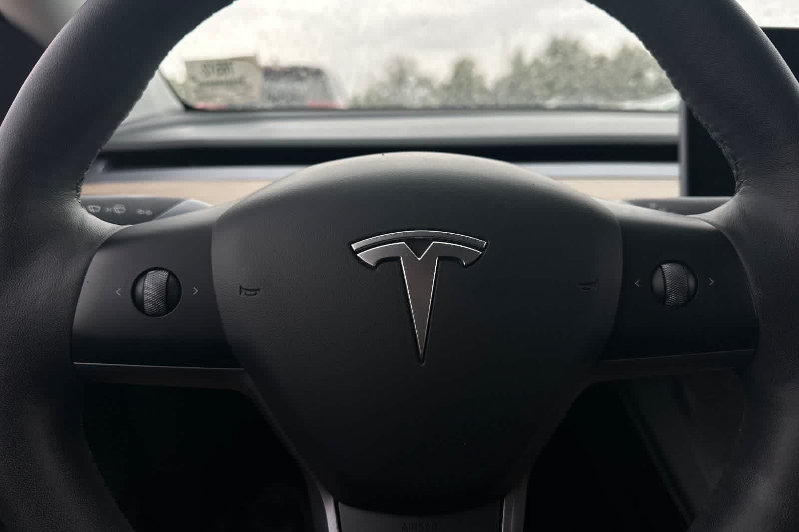 Thumbnail: 2023 Tesla Model Y - 25