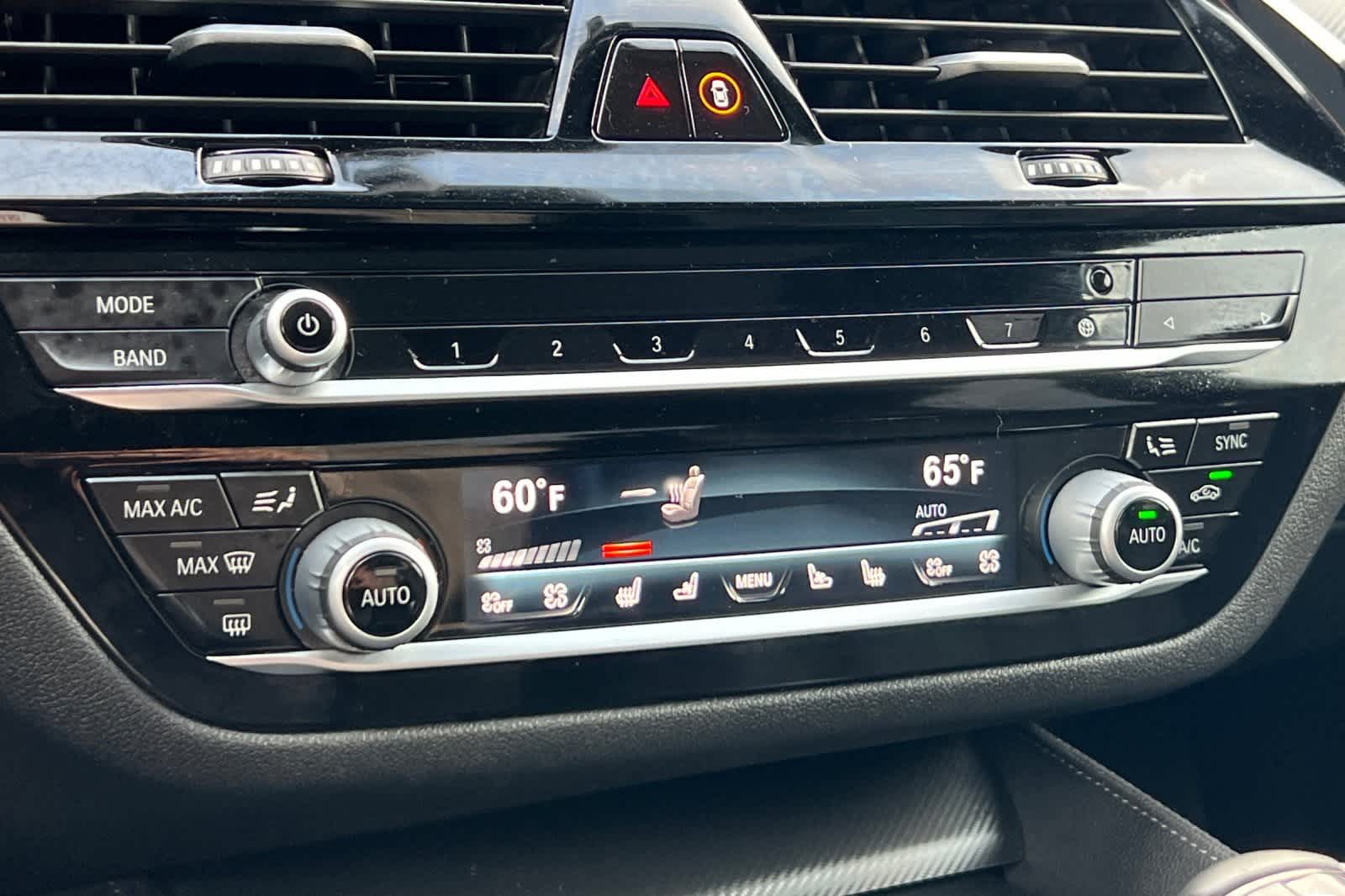 Thumbnail: 2021 BMW M5 - 25