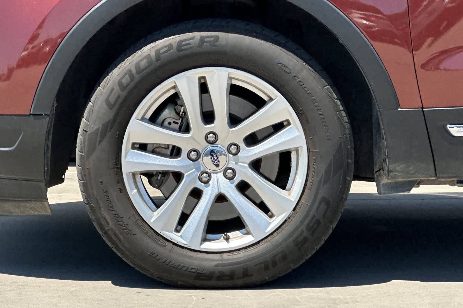 Thumbnail: 2018 Ford Explorer - 12