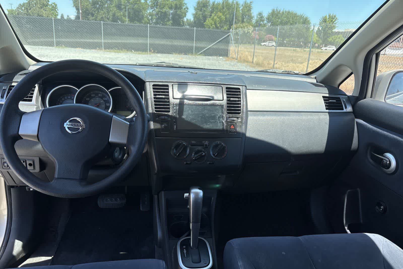 Thumbnail: 2009 Nissan Versa - 4