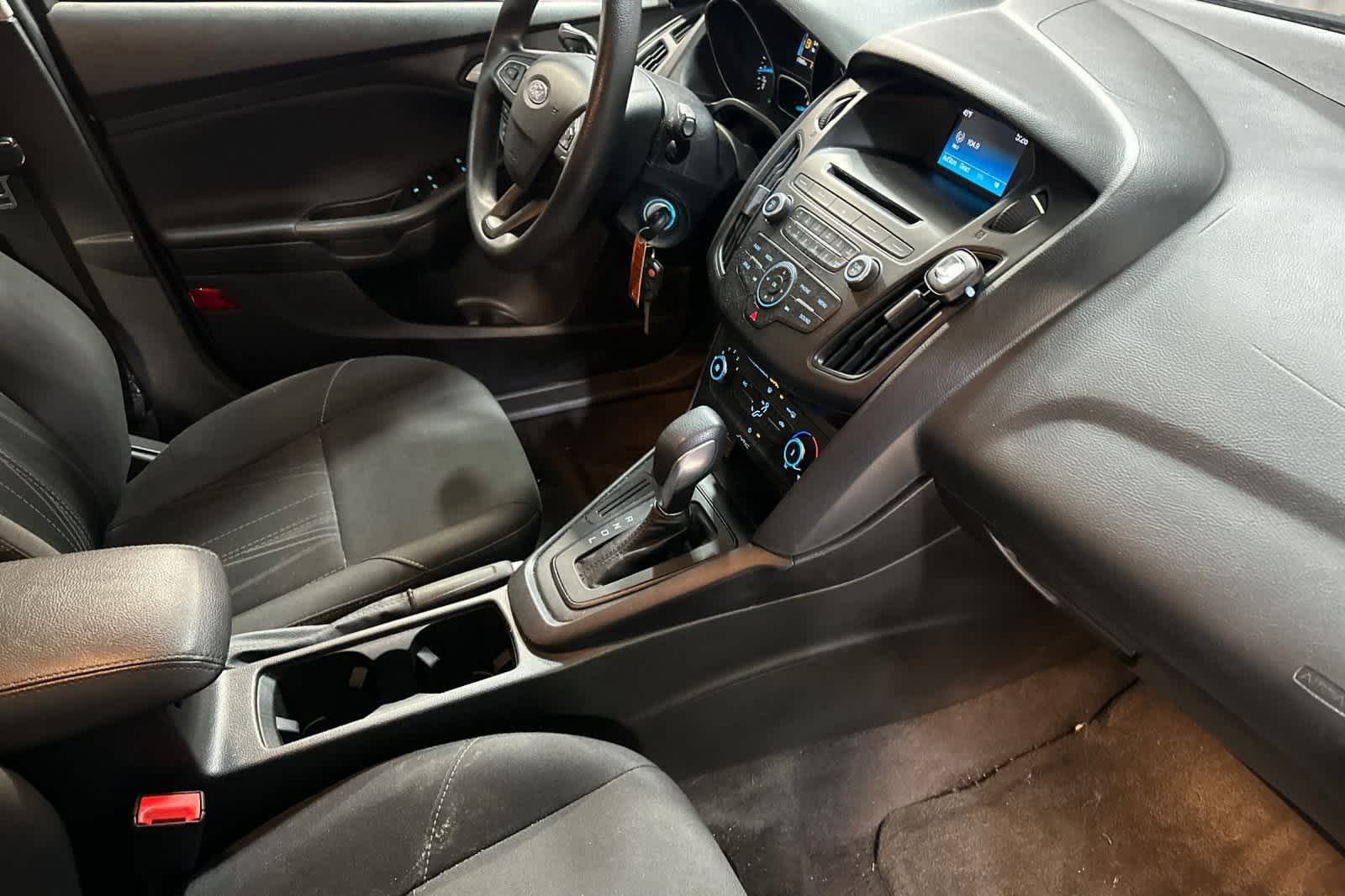 Thumbnail: 2017 Ford Focus - 16