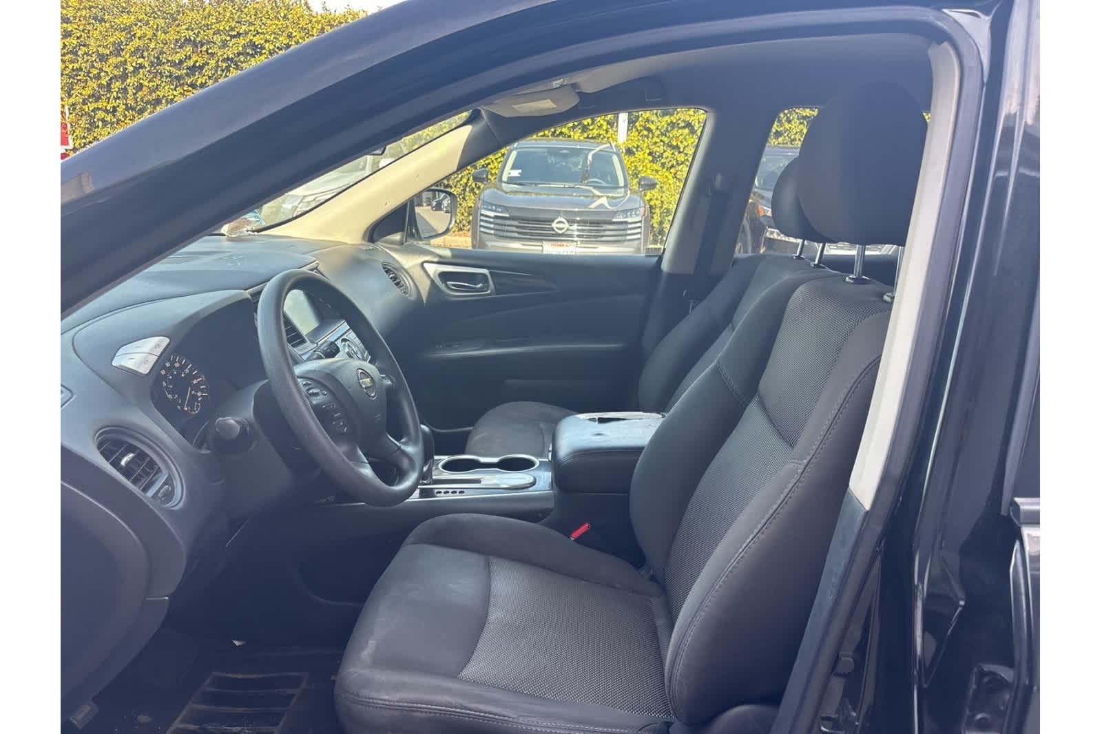 Thumbnail: 2020 Nissan Pathfinder - 12