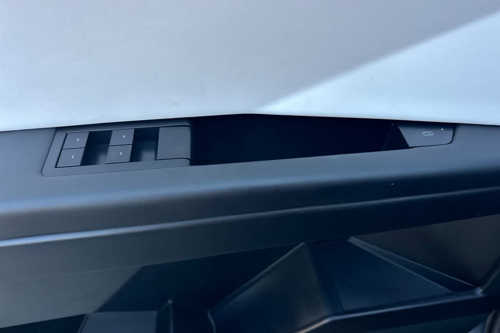 Thumbnail: 2024 Tesla Cybertruck - 13