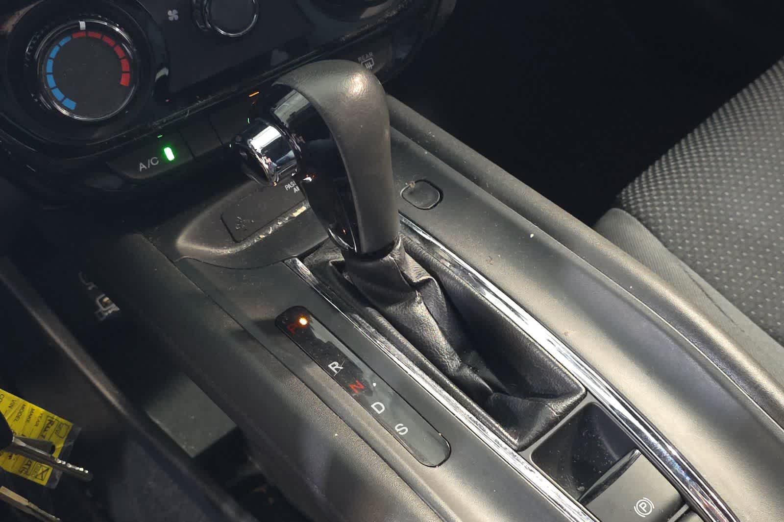 Thumbnail: 2020 Honda HR-V - 23