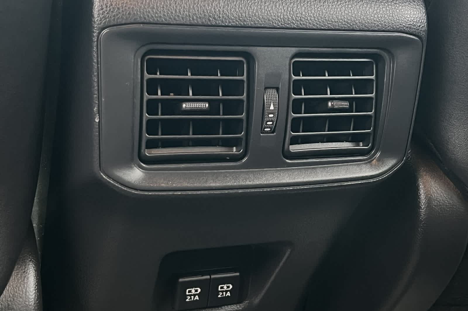 Thumbnail: 2021 Toyota RAV4 - 15