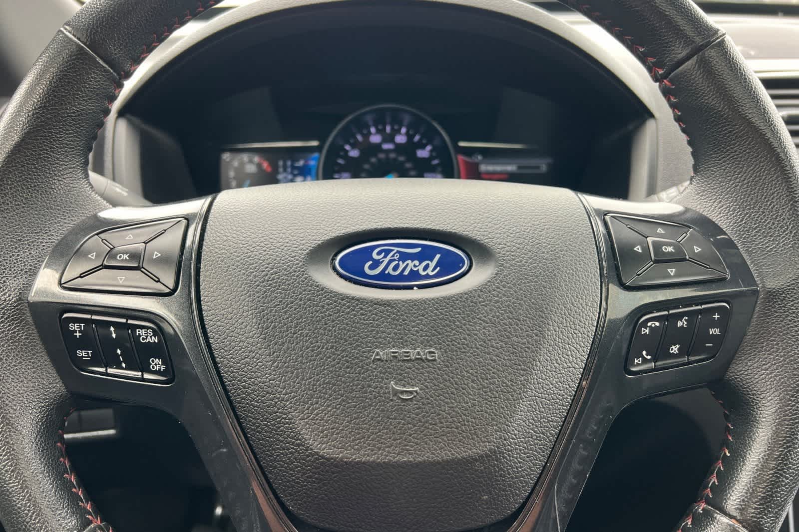 Thumbnail: 2018 Ford Explorer - 31