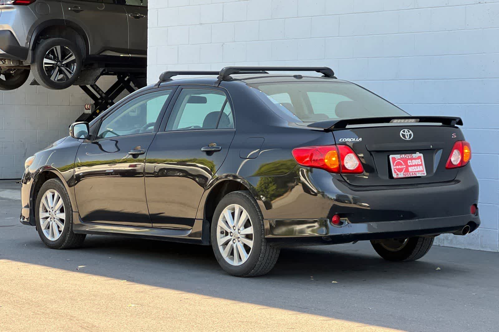Thumbnail: 2010 Toyota Corolla - 7