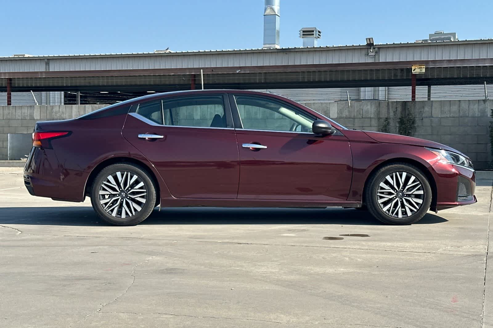 Thumbnail: 2024 Nissan Altima - 9