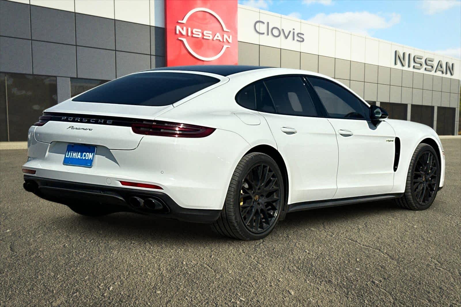 Thumbnail: 2018 Porsche Panamera - 3