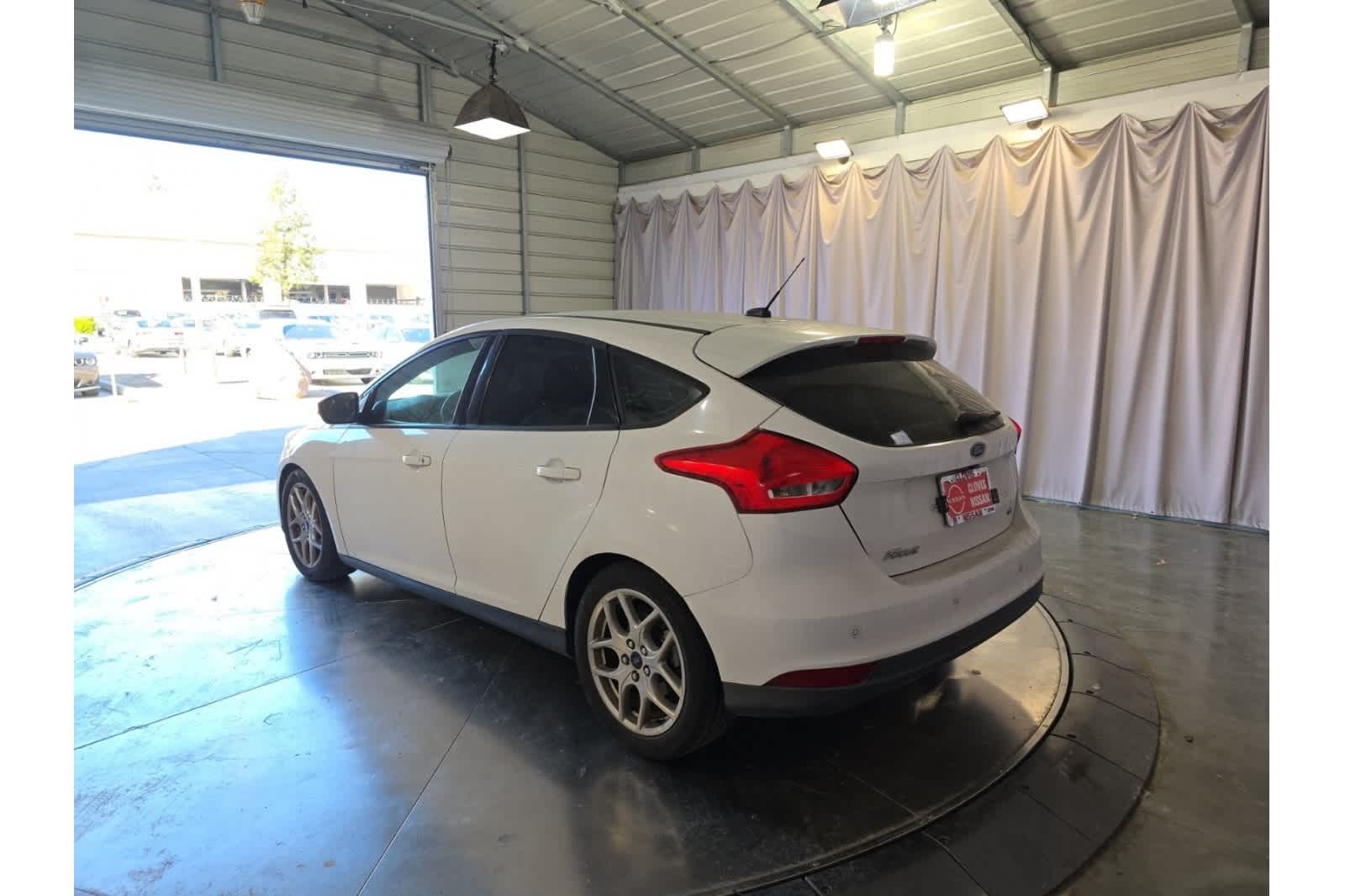 Thumbnail: 2015 Ford Focus - 5