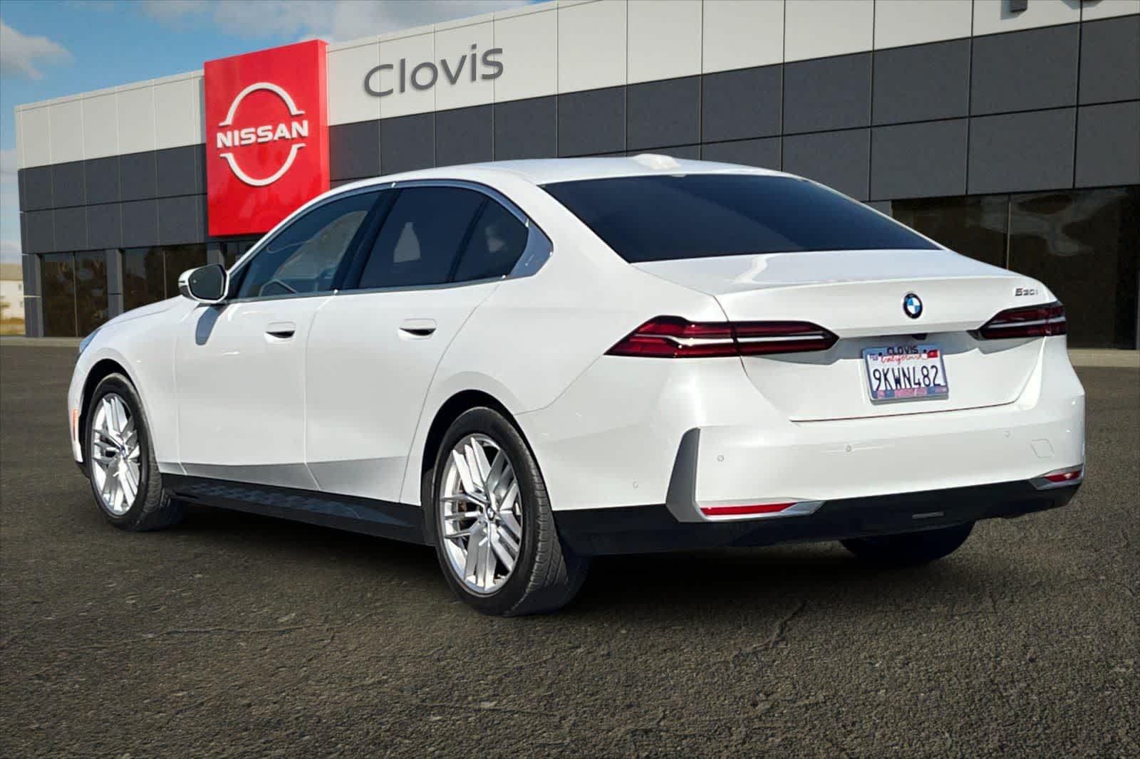 Thumbnail: 2024 BMW 5 Series - 7